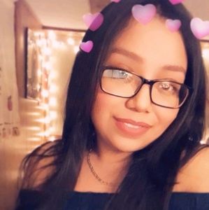 Meet your Posher, Estela